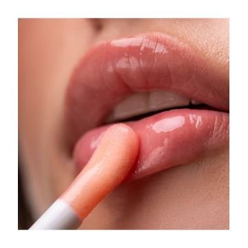 Масло для губ ZOLA Lip Oil Масло для губ ZOLA Lip Oil