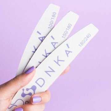 Пилка для ногтей DNKa’ Half Moon 150/180 грит Пилка для ногтей DNKa’ Half Moon 150/180 грит